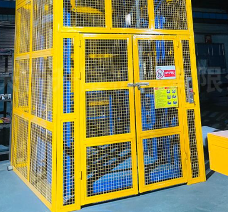 上安乡货梯可以安装在室外吗